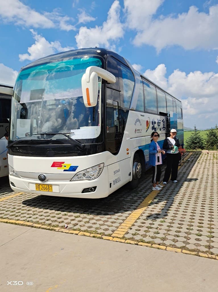 50座大型旅游客车